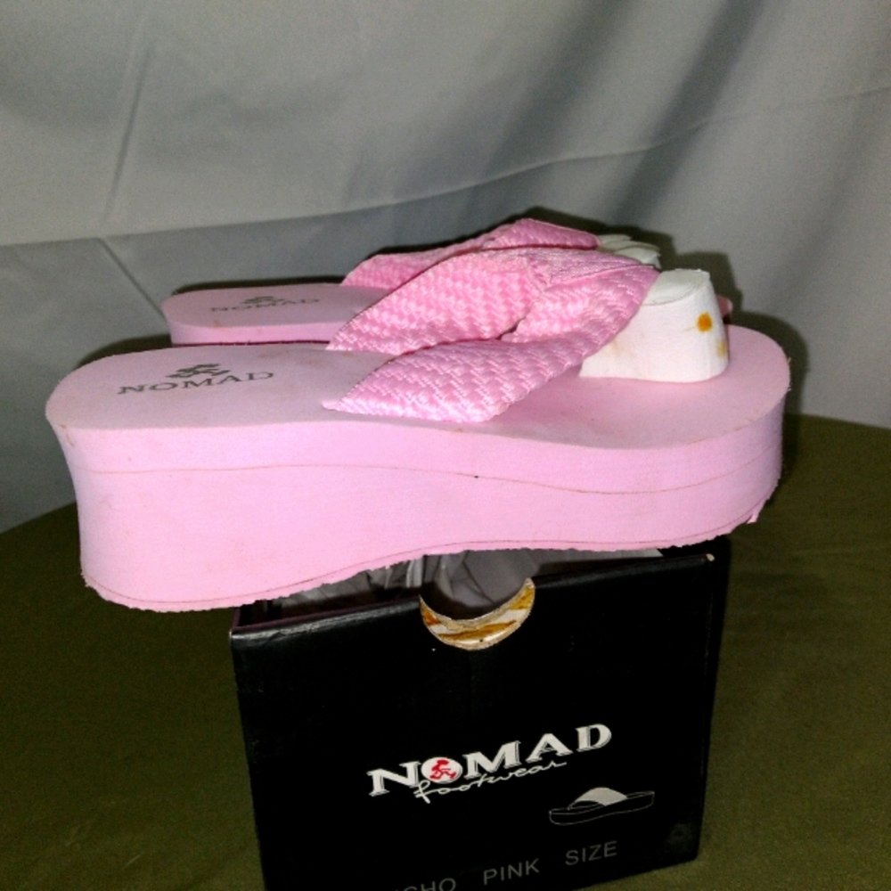 NIB Nomad Footwear Girls Pink wedge sandal - Picture 2 of 5
